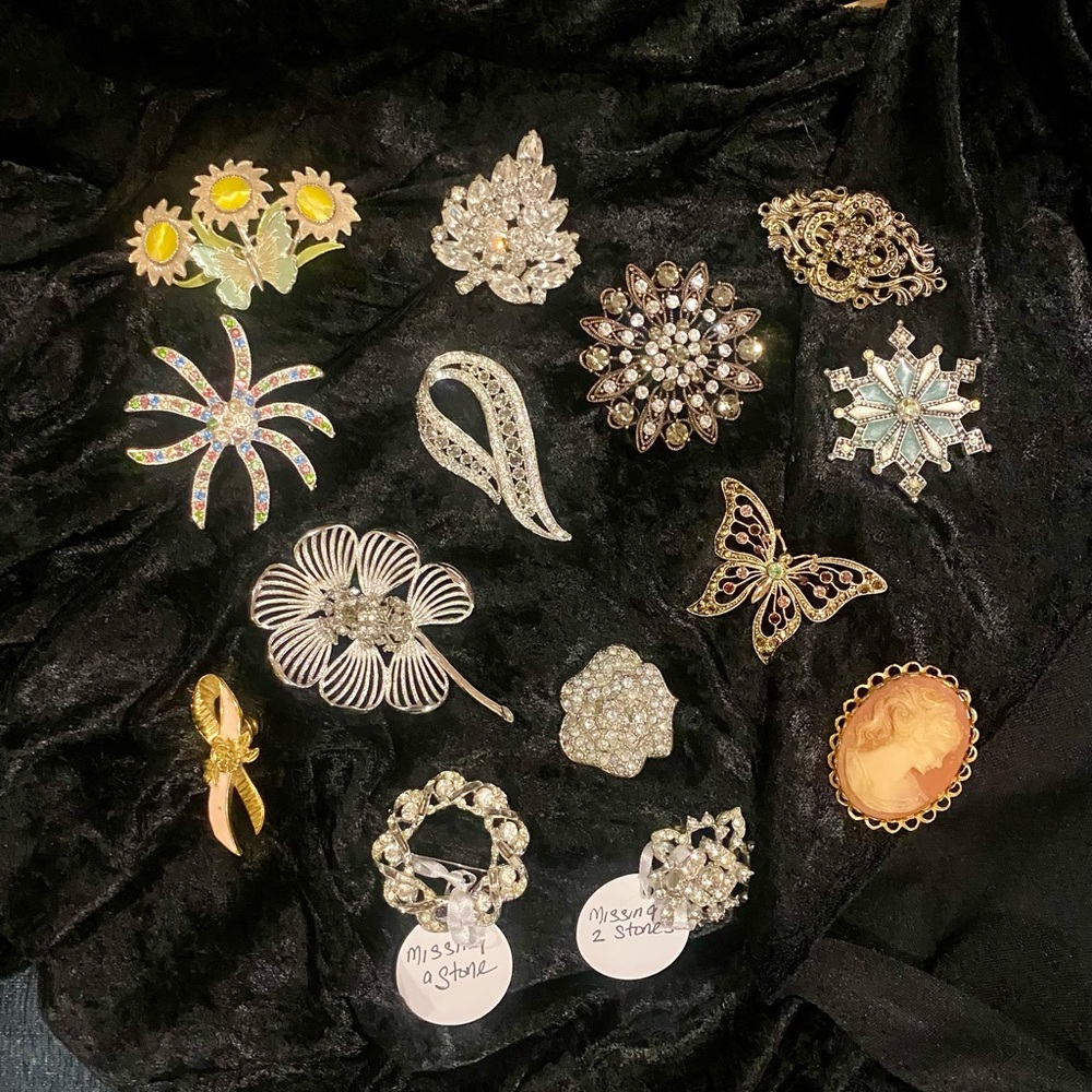 Vintage Gold and Silver Brooches - Picture 3 of 5